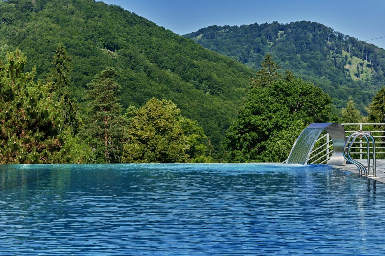 Hotel Sitno Forest Resort - Family Friendly Vyhne Buitenkant foto