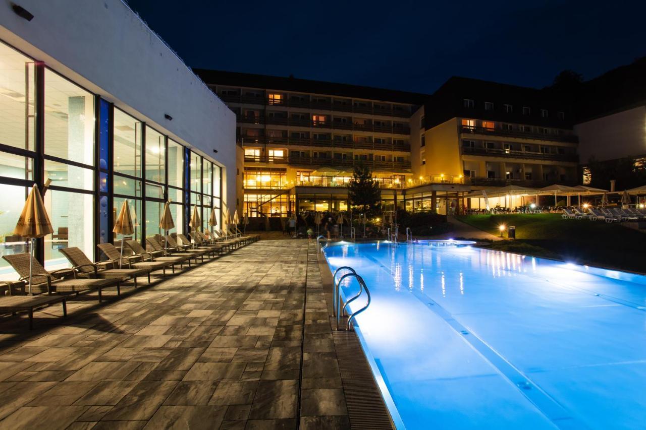 Hotel Sitno Forest Resort - Family Friendly Vyhne Buitenkant foto